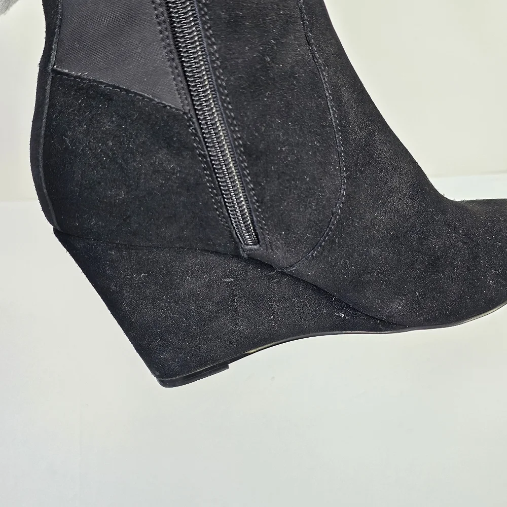 Charles David Edie Black Suede Knee High Wedge Boots - Picture 4 of 8